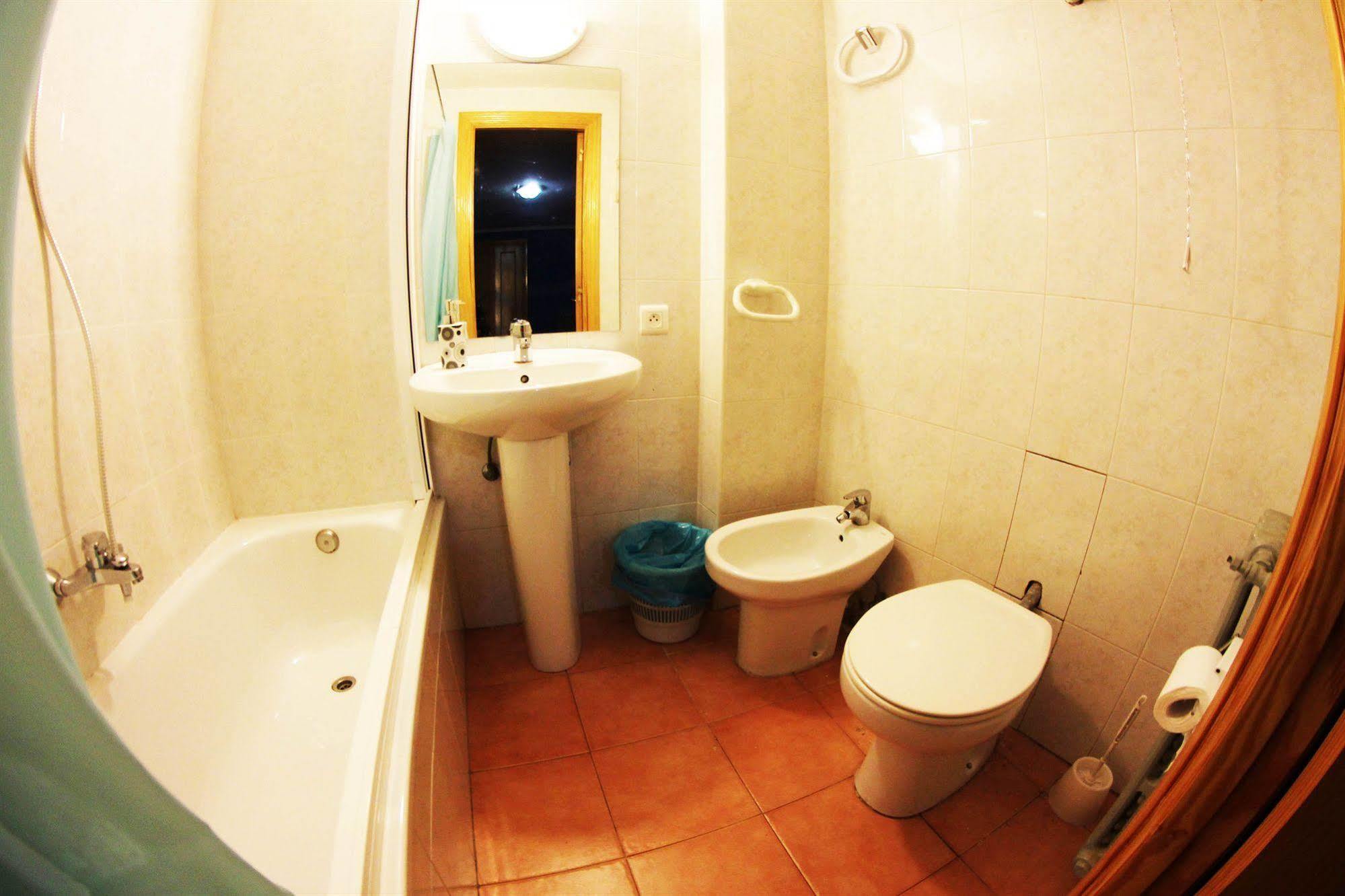 Hostal Escapat Salamanca Exteriör bild