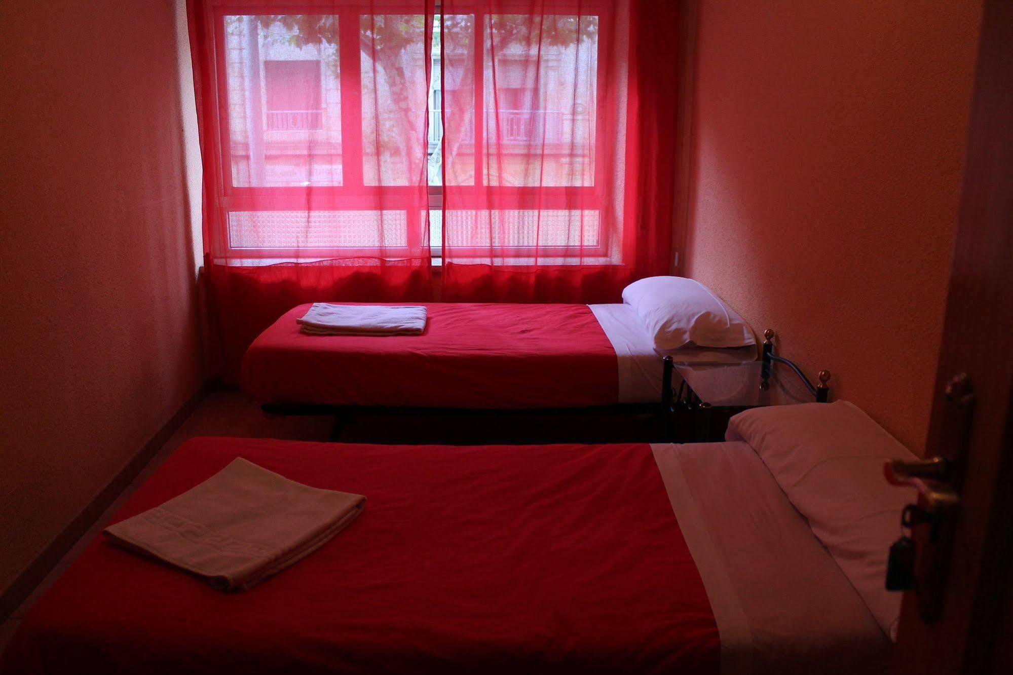 Hostal Escapat Salamanca Exteriör bild